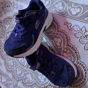AVIA Kids sz 9 SHOES Navy Blue Athletic Sneakers, stretch laces & velcro closure
